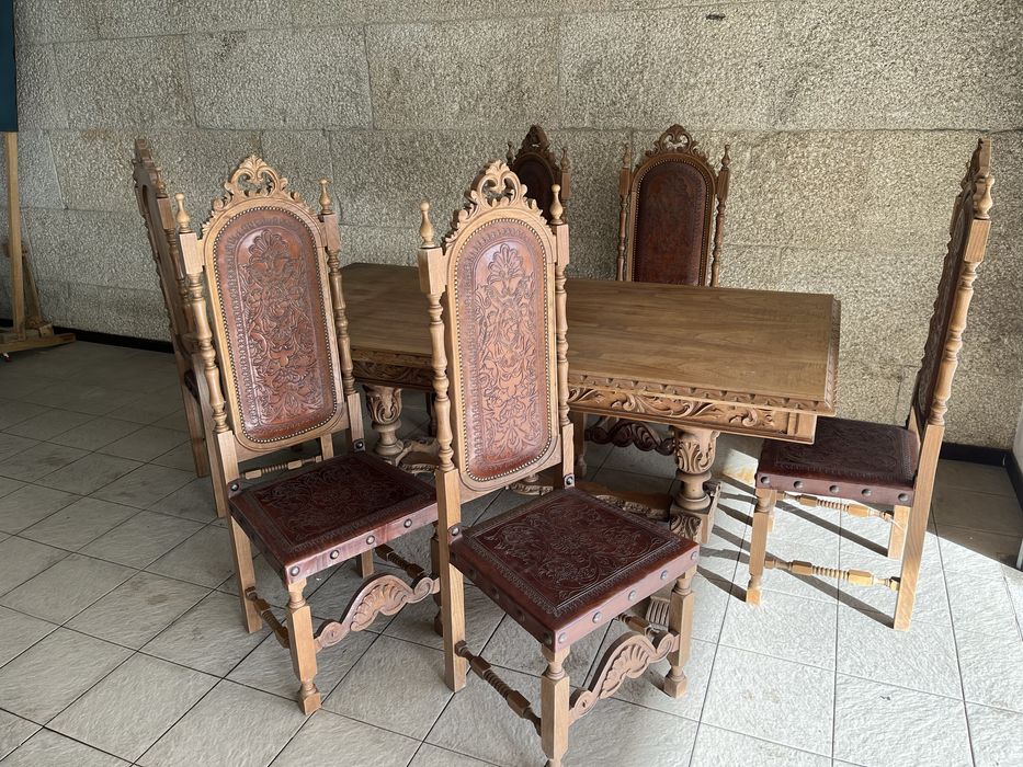 Mesa de sala com 6 cadeiras