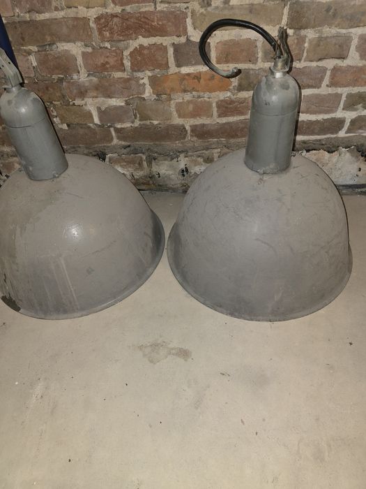 Oprawa lampy oświetleniowej retro