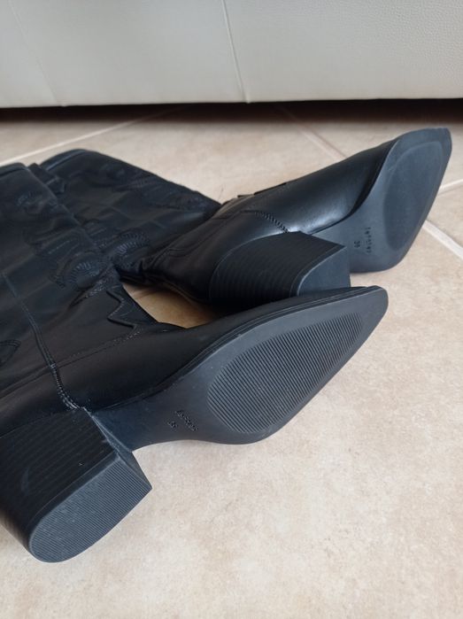 Botas cano alto pretas