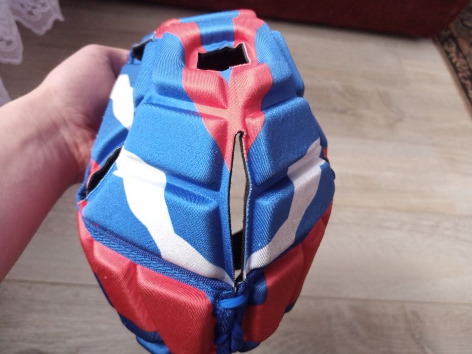 Шлем для єдиноборства