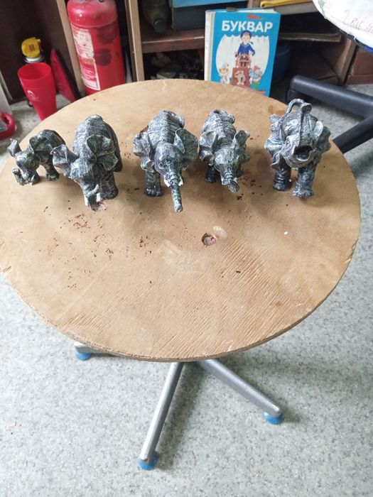 Слони встатуетки 5 шт .