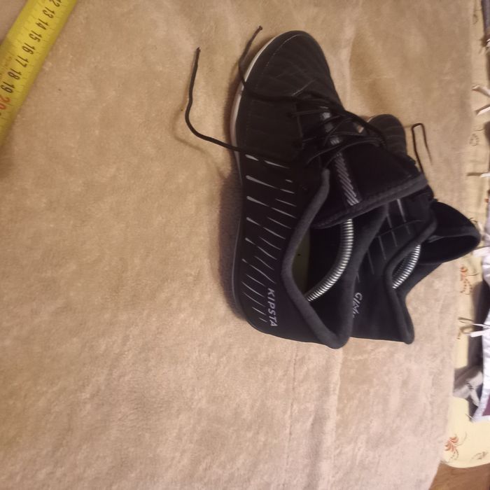 Футзалки,,кіста,шкіра,29см, ідеальні,привезені закордону, нюансів нема