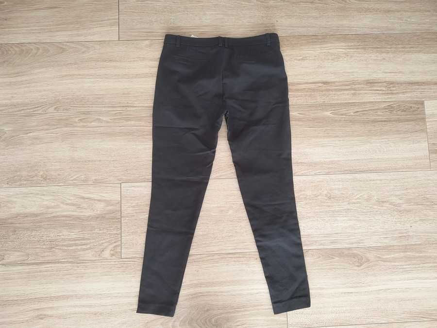 Reserved * czarne eleganckie spodnie chinosy do kostek * 36 S