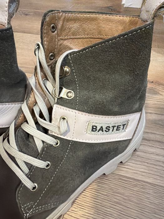 zamszowe botki Bastet kolor khaki/beż rozm.40