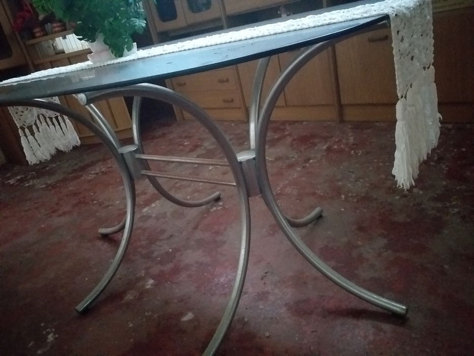 Mesa oval vidro - usada
