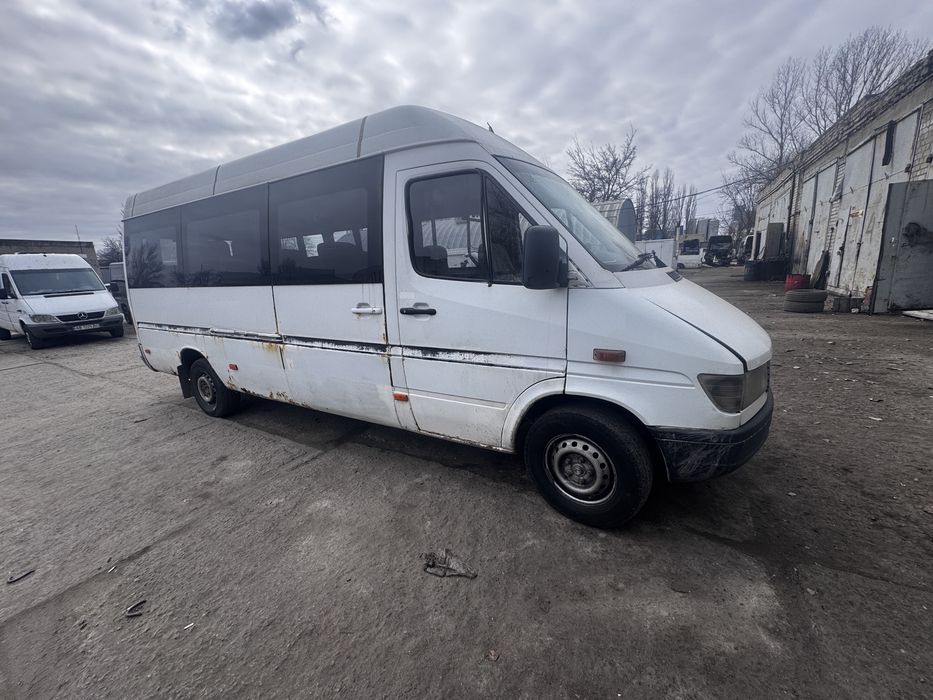 Продам микроавтобус спринтер