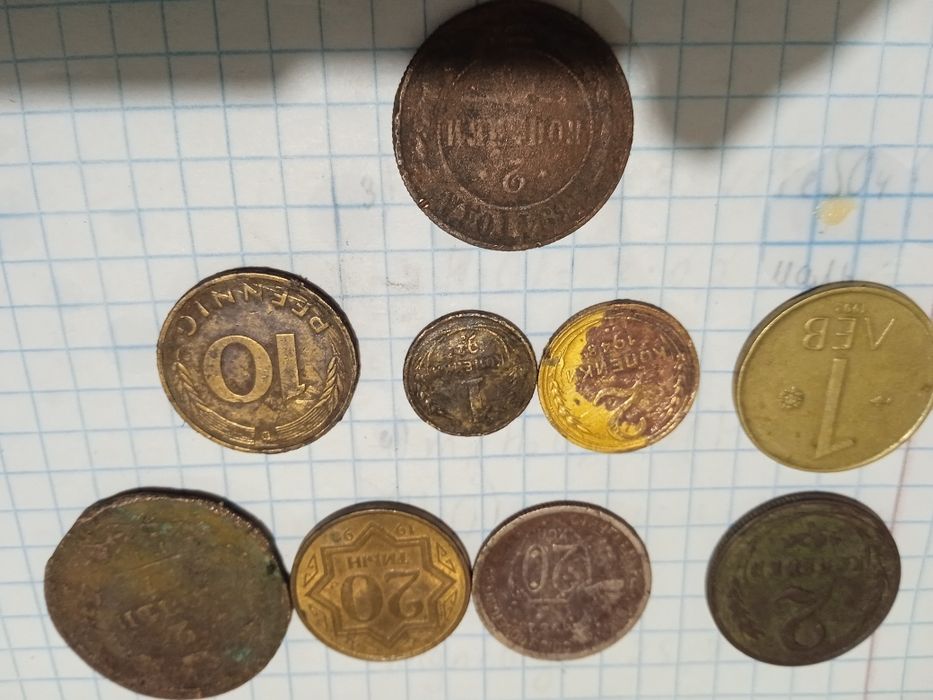 Продам монеты заграничные