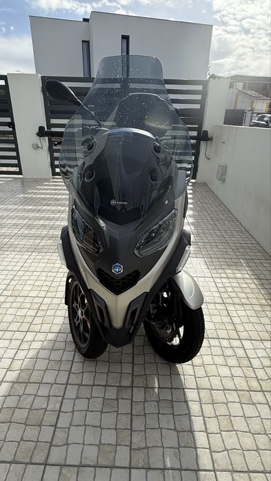 Piaggio MP3 HPE Exclusive