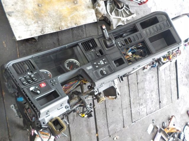 SCANIA R DESKA KOKPIT