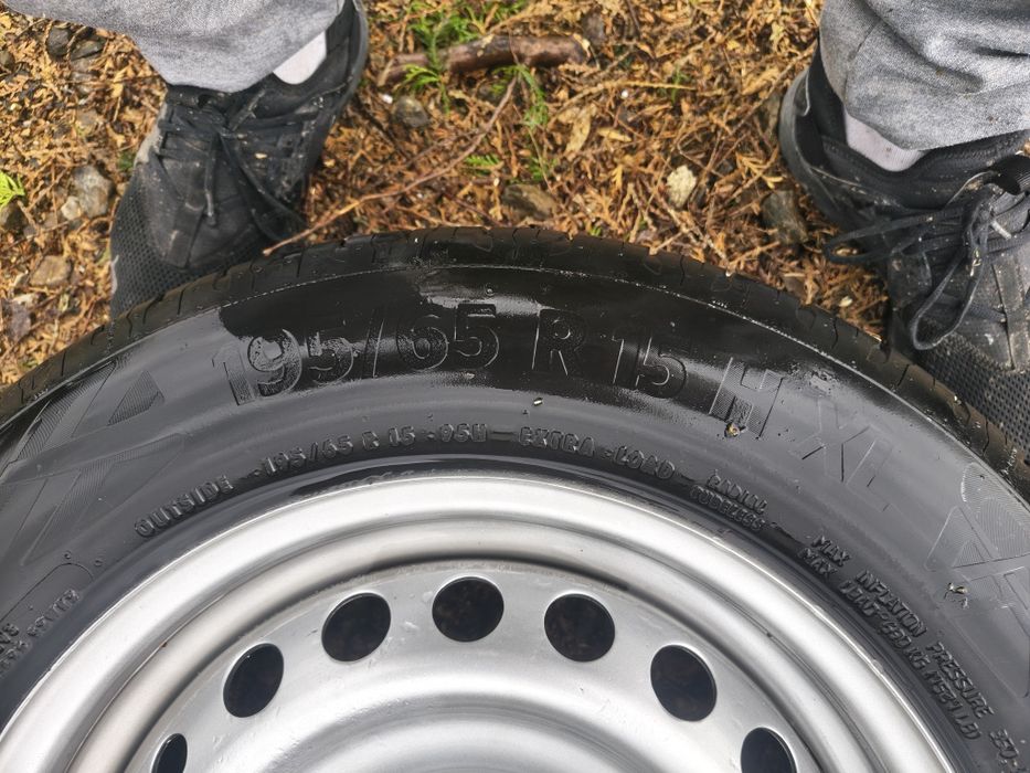 Felgi z oponami  do Mercedesa 4 szt