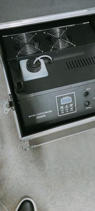 Máquina Fumo Baixo a Água / Profissional 4000W c/2 saídas NOVO