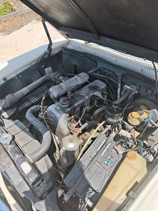 Mercedes W115/8 220D