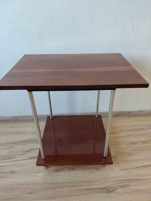 Stolik pod telewizor z PRL z roku 1977