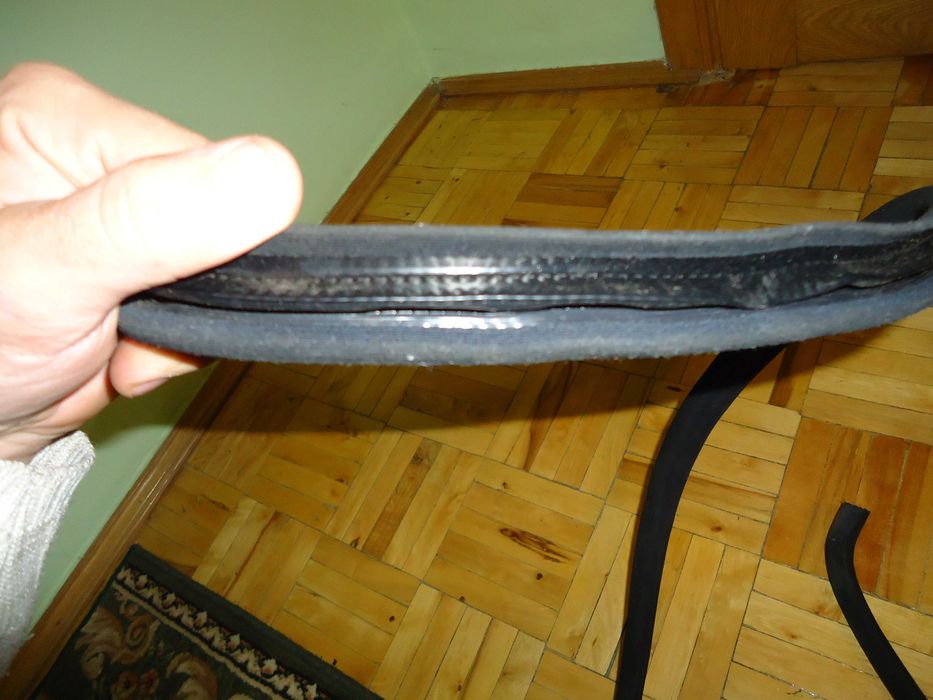 Ущільнювач W124 рами дверей. Уплотнитель Двери