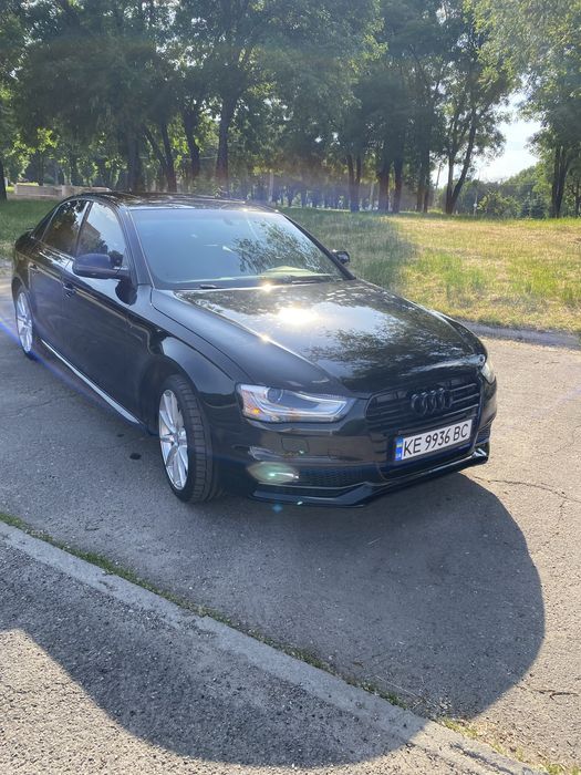 Ауди А4 кваттро  s-line