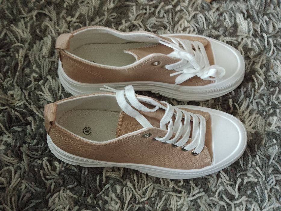Buty sneakersy nowe
