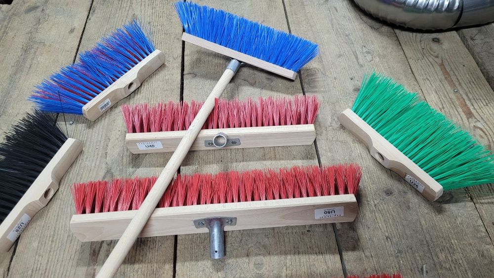 ZAMIATACZ ULICÓWKA MIOTŁA szczotka zmiotka 60cm 80 szpadel łopata tacz