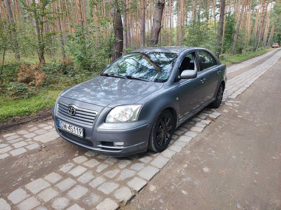 Toyota Avensis 2005 rok 1.8 benzyna