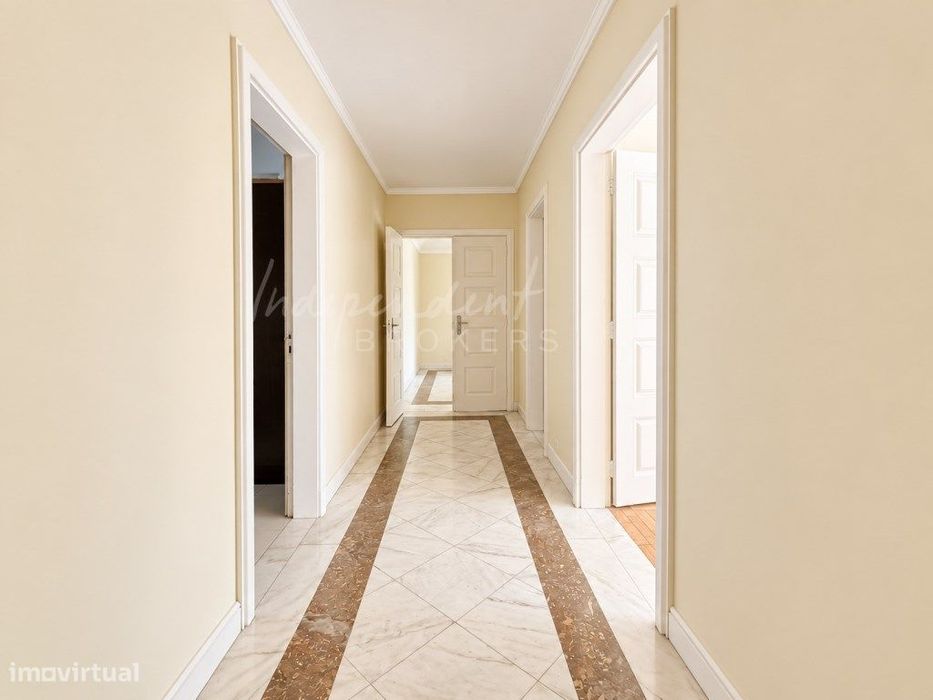 Apartamento T5 Para Arrendamento [Avenida António Augusto Aguiar]