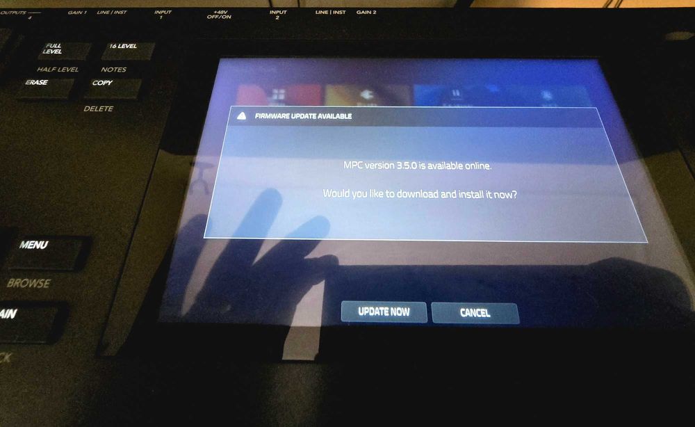 AKAI MPC KEY 61 como novo