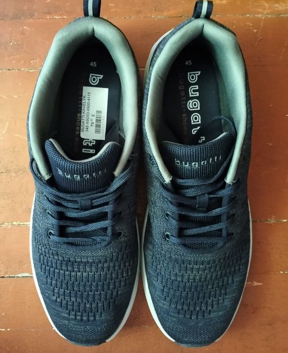 Мужские кроссовки