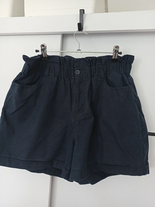 Szorty typu paperbag