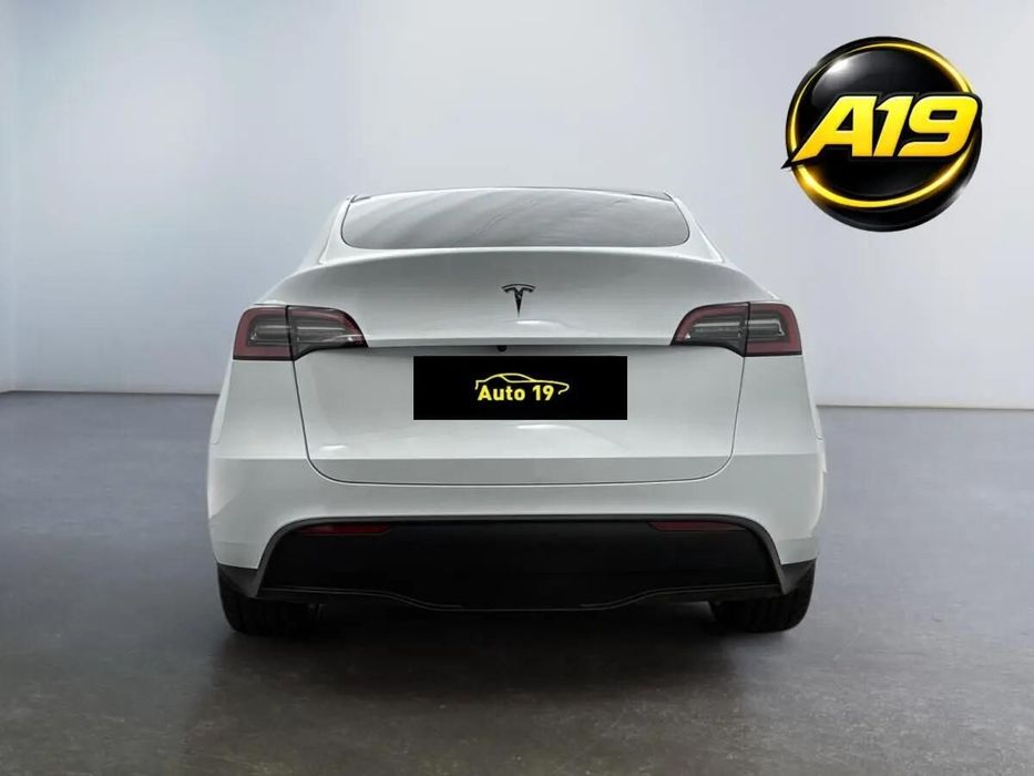 Tesla Model Y RWD