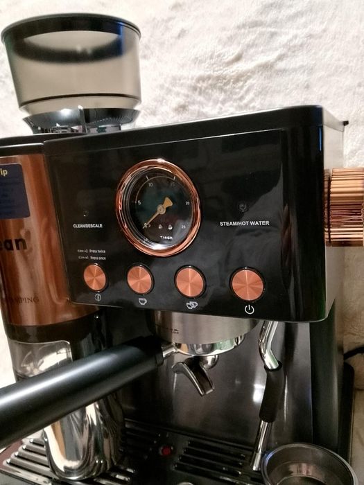 Ekspres do kawy ziarnistej z podwójnym bojlerem