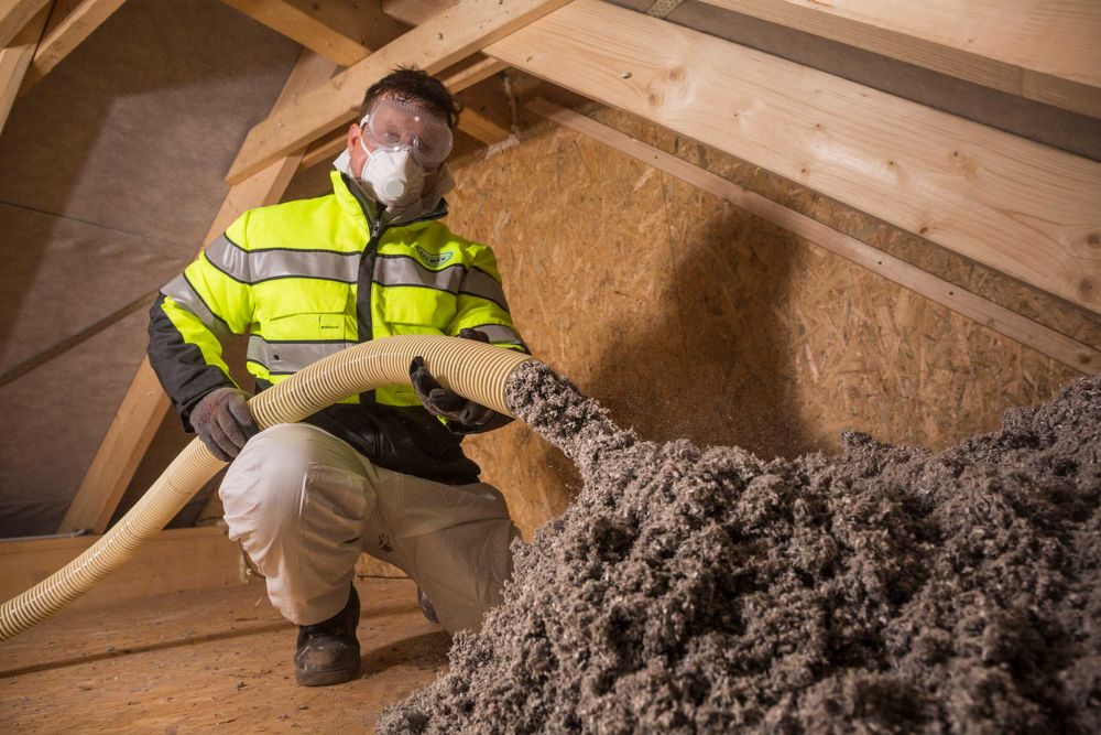 Ocieplanie poddaszy stropów wełna mineralna celuloza piana Steico