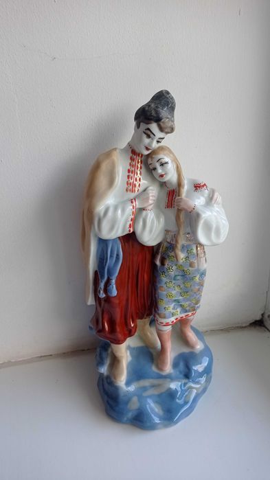 Фарфоровая статуэтка. Майська ніч.