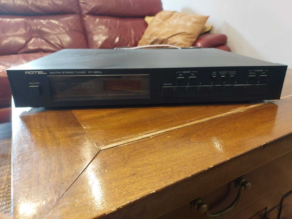 Rotel RT-850A — Sintonizador FM/AM