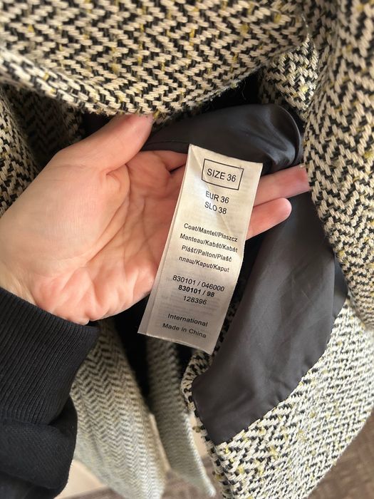 Жіноче пальто демисезонне