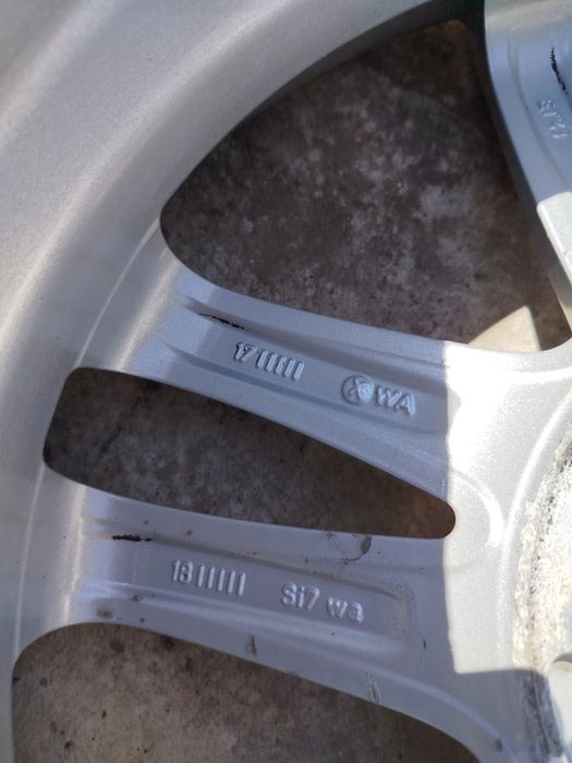 Продам  диски БМВ r18