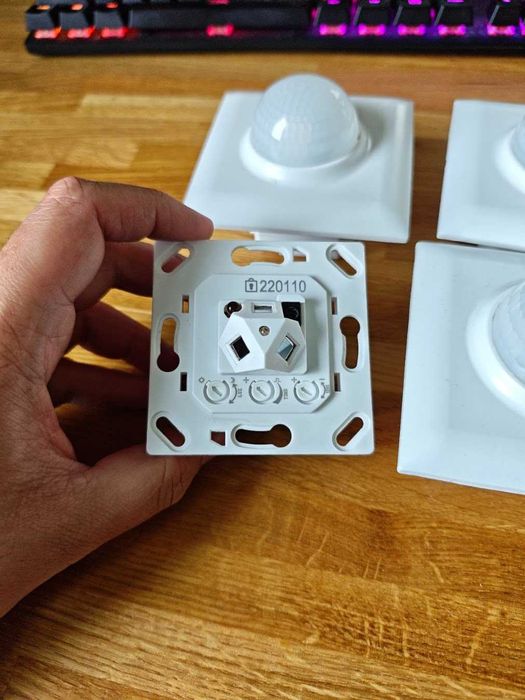 Czujnik 24V Swiss Garde 360 Presence 16m, biały | 25468 Niko