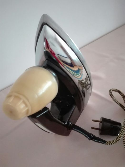 Żelazko zabytkowe, sprawne, z PRL-U