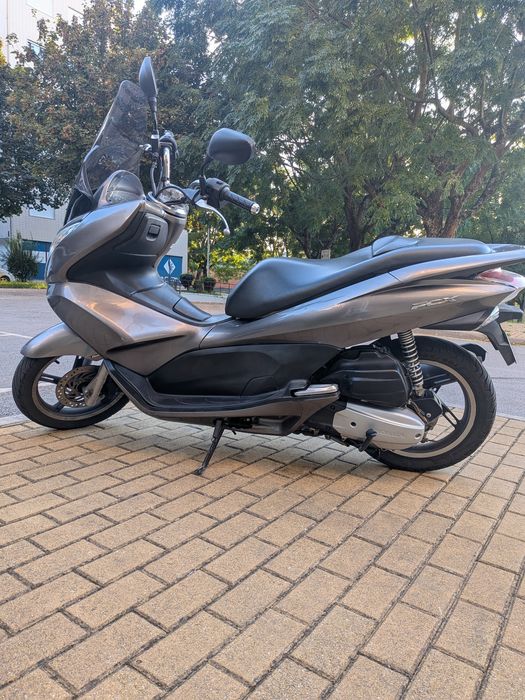 Honda PCX 2011!!