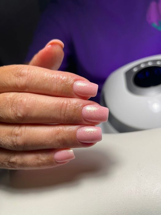 Манікюр / Педикюр Ладижин