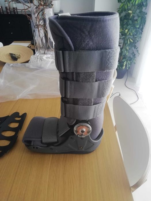 Bota Ortopédica Articulada