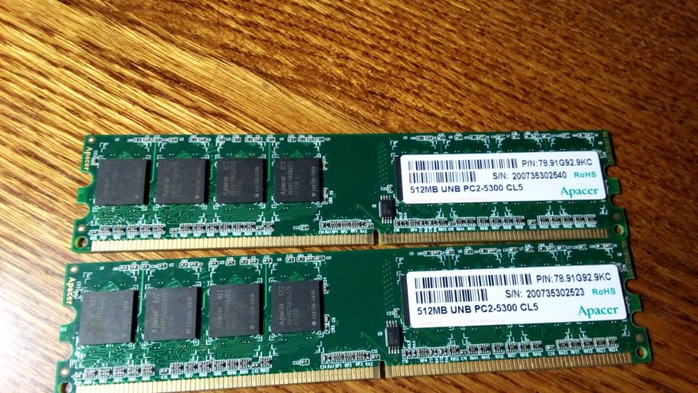 Оперативна пам'ять для ПК DDR-400 256 мб 3 шт.