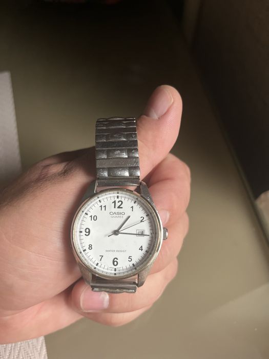 Продам часы кварцевые Casio