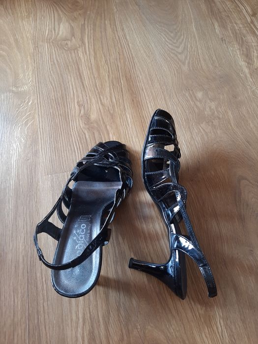 Buty damskie na obcasie rozmiar 38