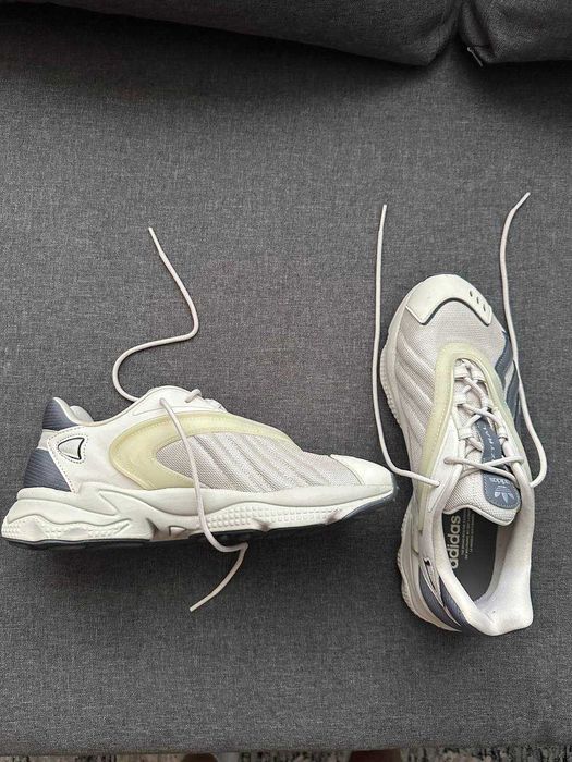 Adidas Oztral GZ9409