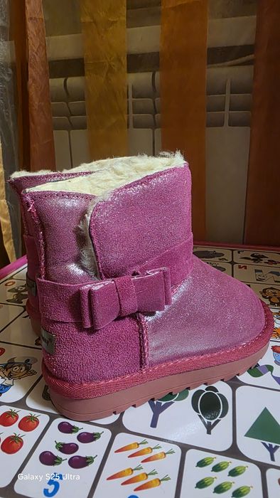 Уги для дівчаток