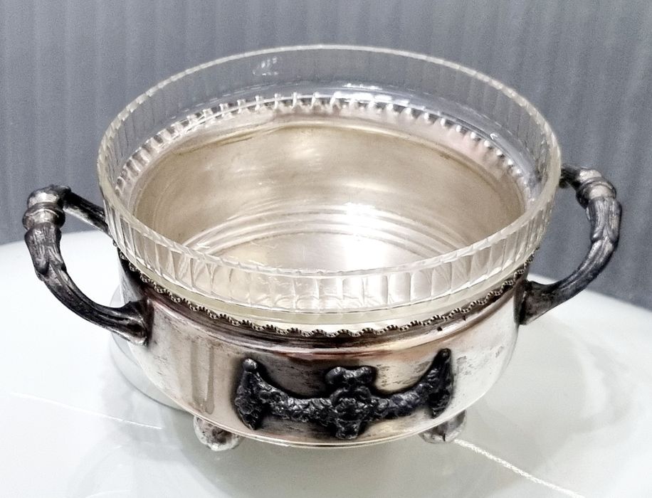 Posrebrzana I sygnowana cukiernica KUMMER