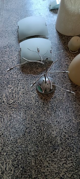 Conjunto de vários candeeiros