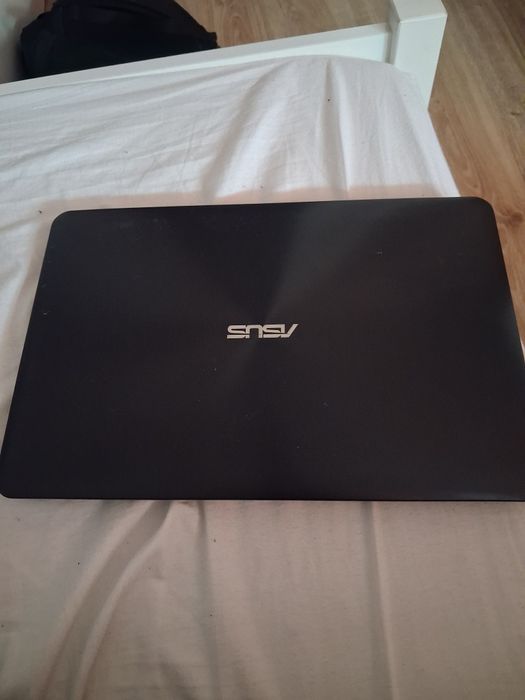 Sprzedam laptopa asus