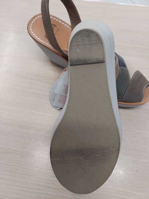 Sandálias em Pele , Marca Ria