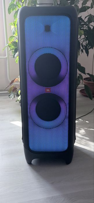 Wynajem Głośnika JBL PartyBox 1000 | Potężna moc na imprezę, osiemnastkę, wesele