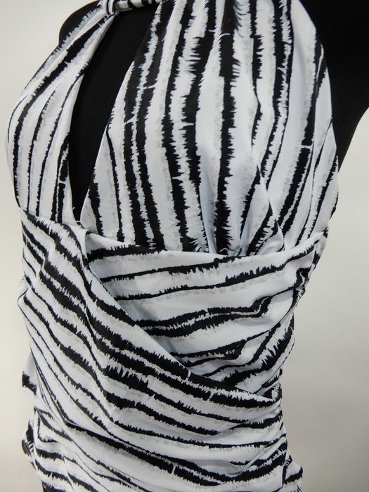 Strój kąpielowy jednoczęściowy biały czarny wzór 44 XXL