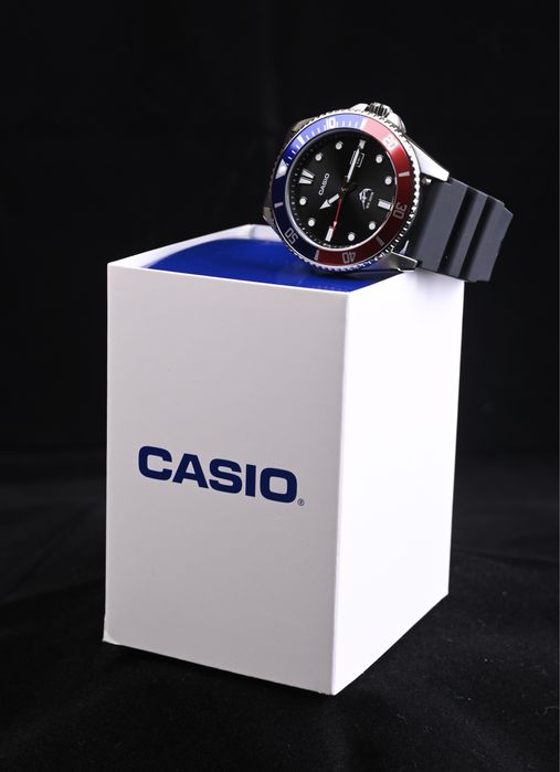 Годинник Casio Duro MDV-106B-1A2 новий оригінал великий вибір